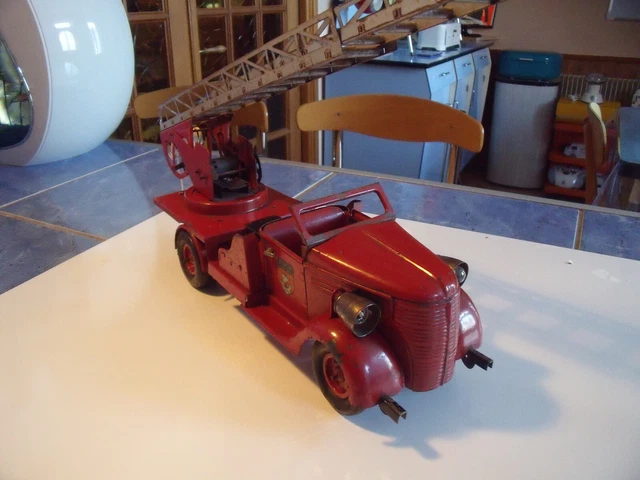 CAMION DE POMPIER VéBé 1950 / jouet ancien - FR