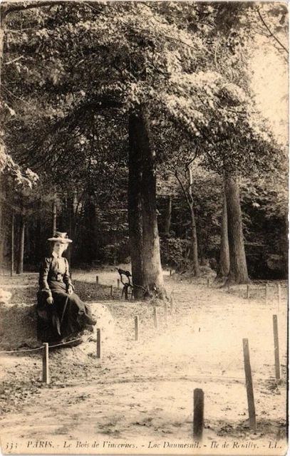 CPA PARIS (12th) Le Bois de VINCENNES. Lake Thumbsnil. Ile de Reuilly (563110)