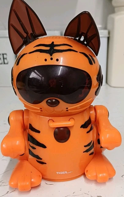 Meow Chi Robot Sega Robot Cat TIGER SEGA ELECTRONICS Meow Chi