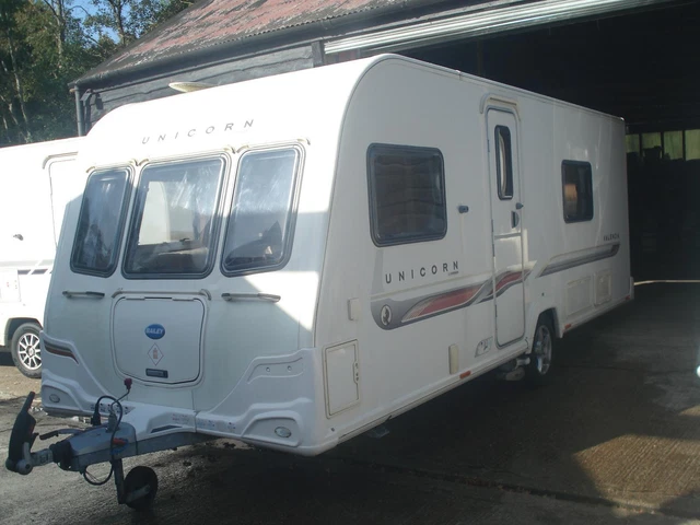 R&K 2011/12 Bailey Velencia Fixed Bed, Motor Mover, 12 Months Warranty