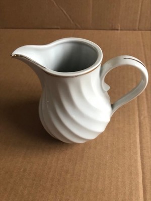 Porcelaine du Lys Royal Carafe / pichet / cruche Limoges décor cerises 