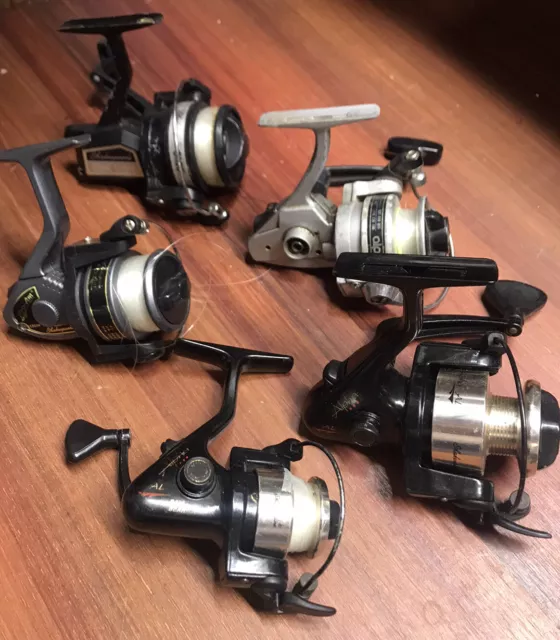 LOT OF 2 SHAKESPEARE GX2LPA LOW PROFILE RIGHT-HANDED BAITCASTING REELS. 