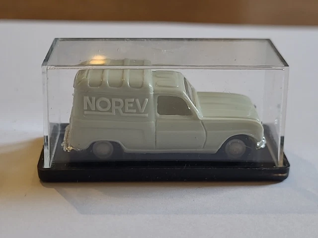 Modèle Réduit Mercedes 220 Grise - Échelle 3/12, Occasion Avec Boîte D'origine