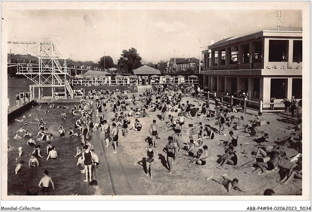 ABBP4-94-0285 - HOUSES-ALFORT-CHARENTONNEAU - general view of the beach