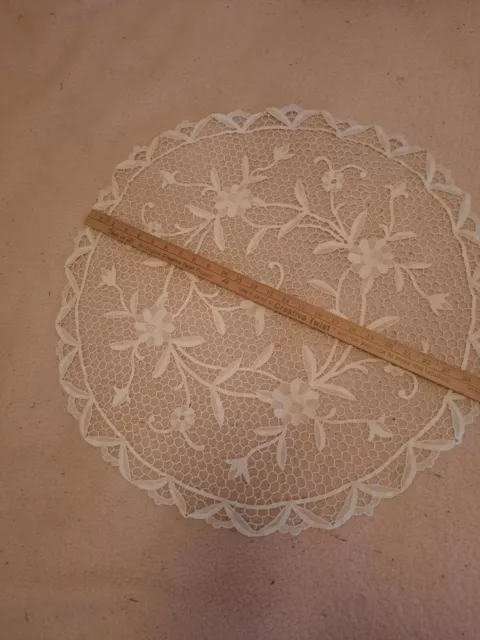 White Color Cutwork Hand Embroidered  Centerpiece Doilie Mat  Placemat Vintage 3