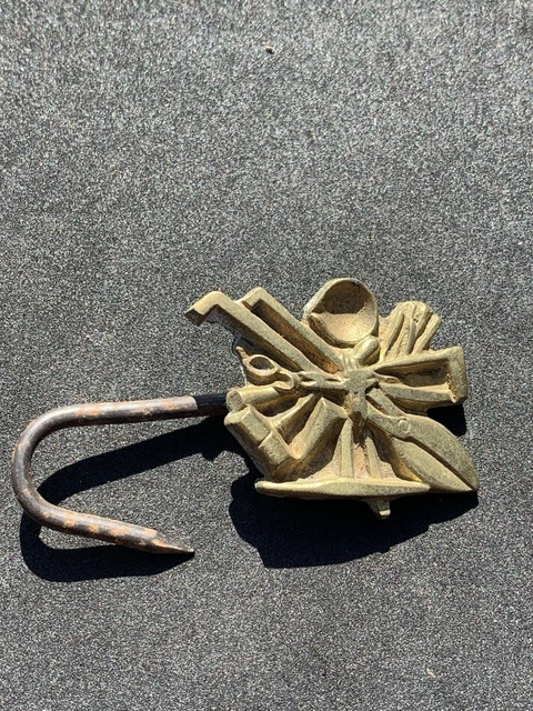 Ancien Crochet De Bride Et Porte-selle – Fonte – J.J. Read Boston