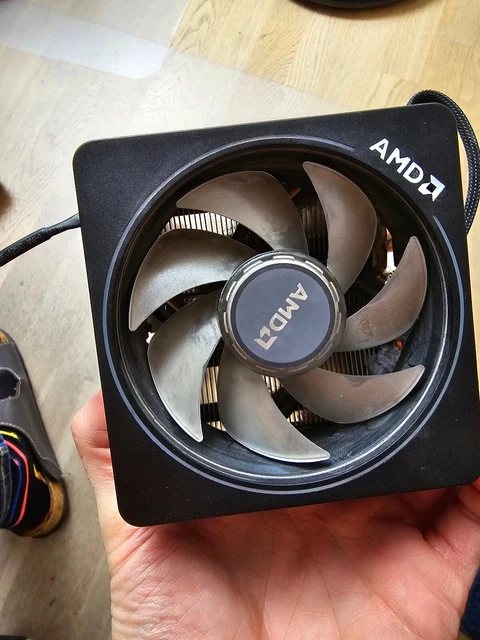 AMD RYZEN 7 3700X 3,6GHz Octa-Core Prozessor mit Box Kühler EUR 1,00 ...