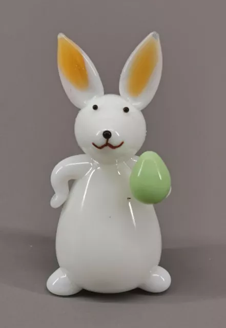 9912097-xd Miniatur Glas Figur Osterhase Ei grün Hase weiß H3cm mundgeblasen