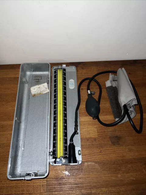 VTG Clayton Sphygmomanometer Model 100 Marshall Cuff Box Japan Blood Pressure NM