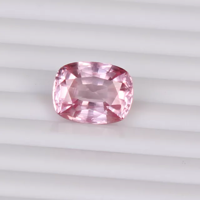 Naturel Rose Morganite 7.25 Carat Brésil Coupe Coussin Desseré Certifié Gemme