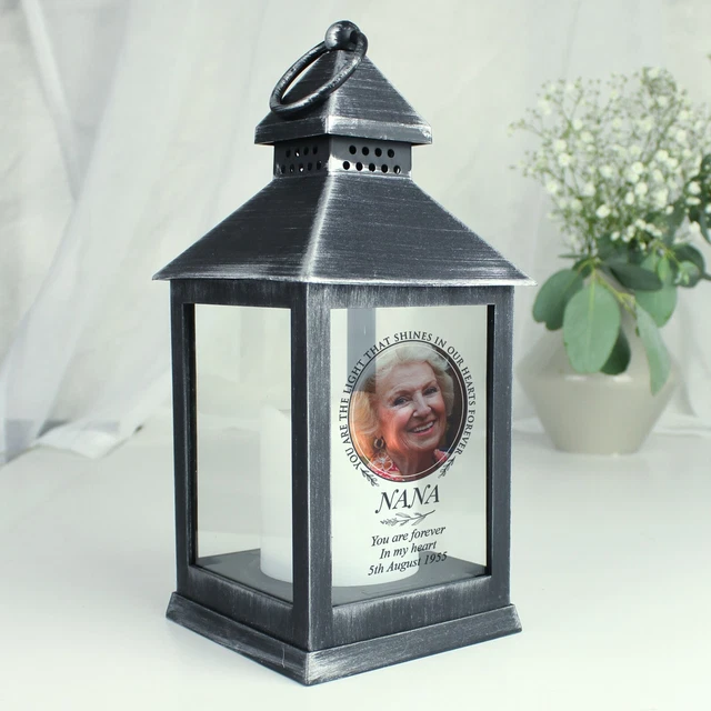 Personalisiertes Licht in unseren Herzen Foto hochladen schwarze Laterne Denkmal
