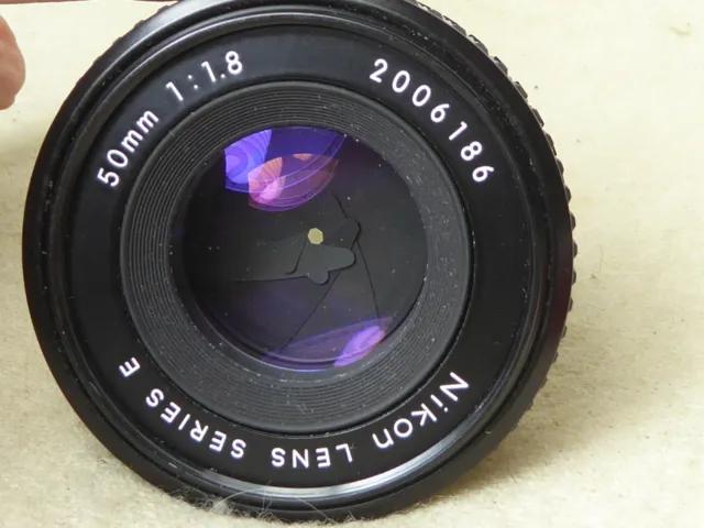 Nikon 50 mm f1.8 AI-S Serie E Prime Pfannkuchen Objektiv + Frontfilter + Filter sehr guter Zustand R1