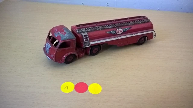 Dinky Toys Meccano 32C - Tracteur Panhard Citerne Titan Esso - France - Occasion