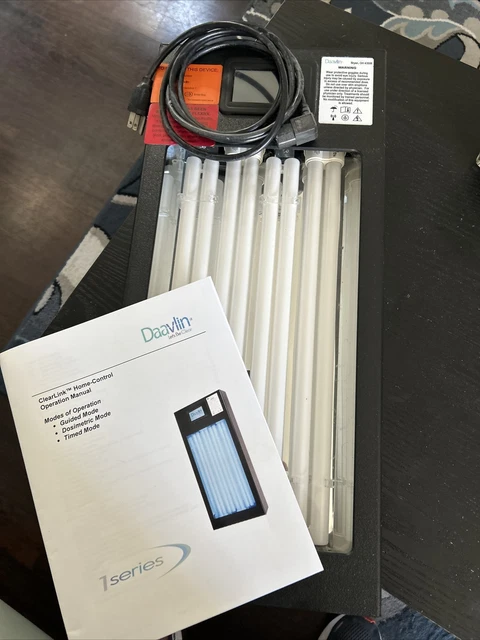 Daavlin 1 Series  CX 311-4 - UV Phototherapy