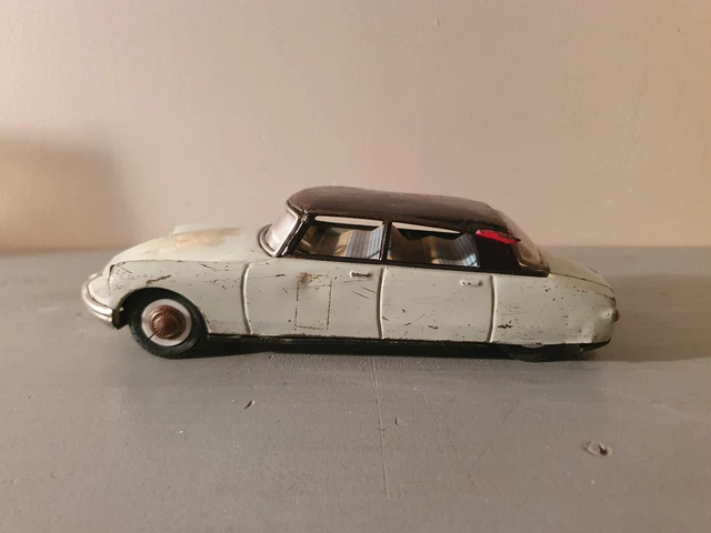 CITROËN DS 19 Joustra jouet ancien en tôle EUR 24,99 - FR