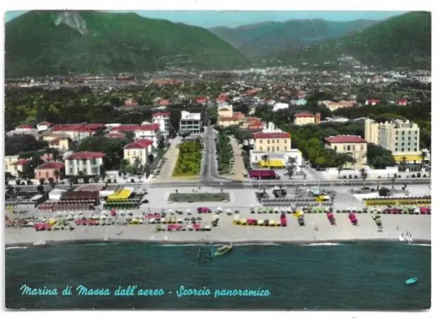 CARTOLINA DI MASSA ,MARINA DI MASSA - SCORCIO PANORAMICO  viaggiata 1962