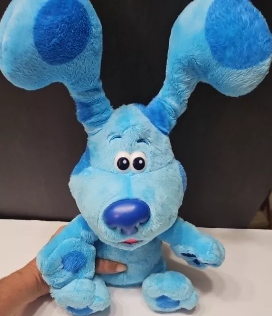 Blues Clues & You Peek-A-Blue Nickelodeon 10" Plush Barks Plays Peek A Boo Dog