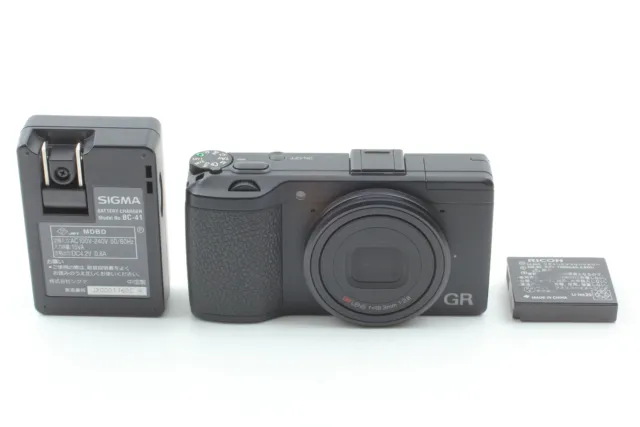 [Near MINT] RICOH GR 16.2MP Compact Digital Camera Black From JAPAN 2