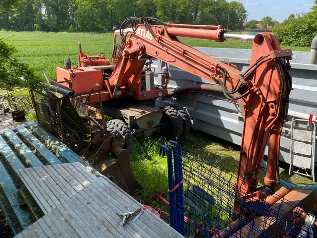 Baumaschinen gebraucht, Mobilbagger als Ersatzteilträger
