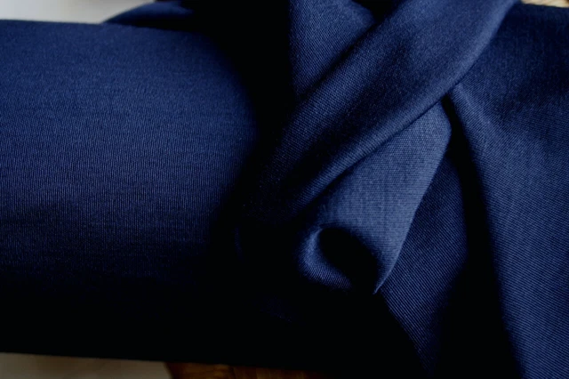 Coupon de tissu en toile de lin bleu marine 1,50m ou 3m x 1,50m I Sacrés Coupons