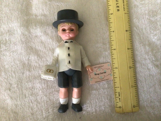 2003 Madame Alexander Doll McDonalds Happy Meal - Ring Carrier