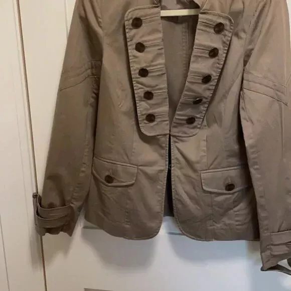 Tan Jacket Coat. Size 8. Women's Fashion. Women's Fashion. 3