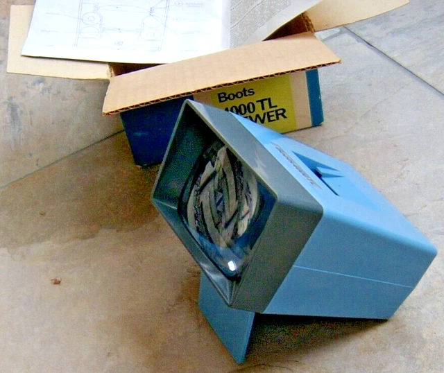 VINTAGE BOOTS 4000 TL Slide Viewer In Original Box Complete vintage-boots-4000-tl-slide-viewer-in-original-box-complete