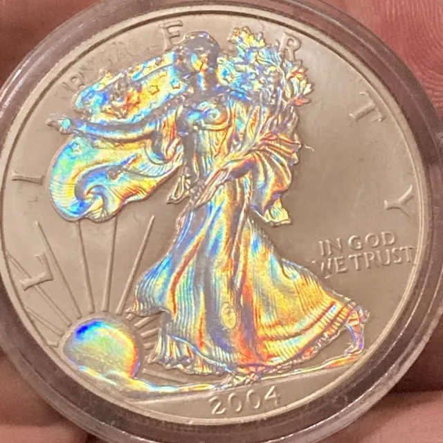 Silver “Holographic “ Eagle 2004.  Amazing Colors Details And Cased.  Get It