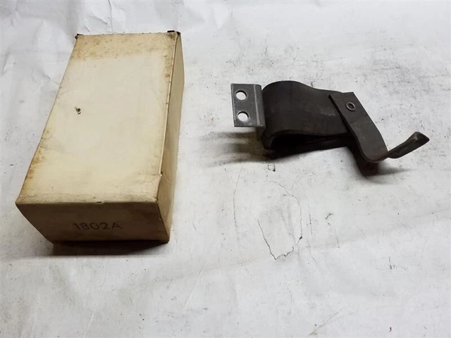 1802A Exhaust Pipe Hanger Bracket