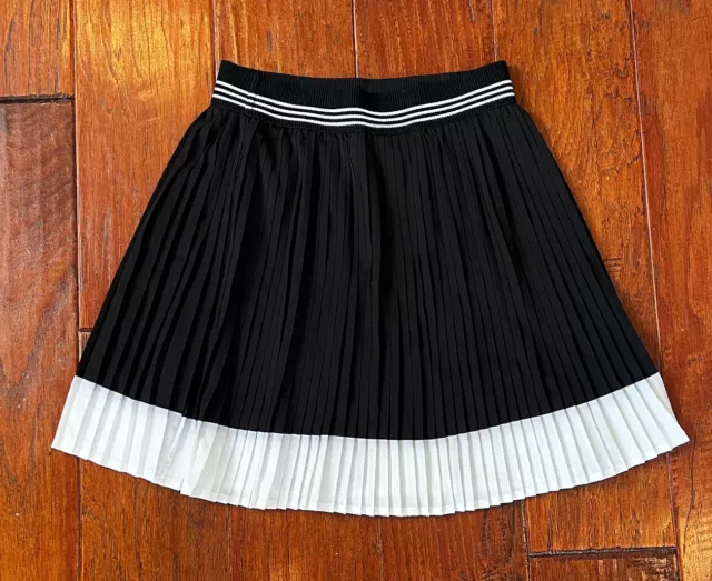 Kidpik Girl Pleated Black And White Skirt size 7-8 EUC Elastic Waist Band