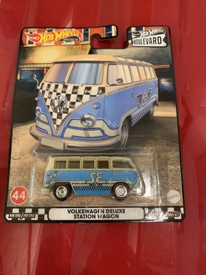 Volkswagen station deluxe
