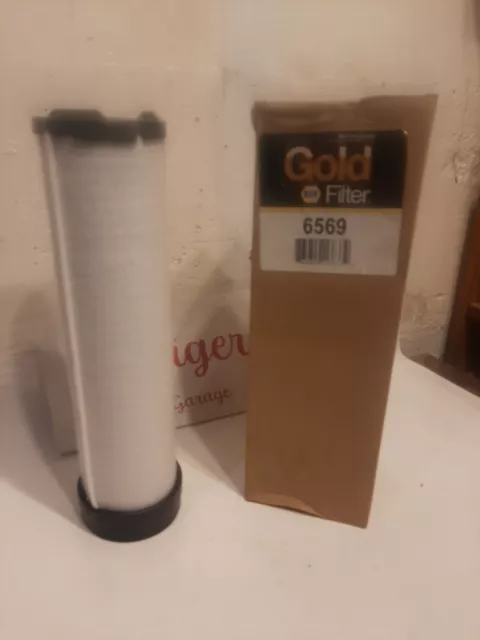 NAPA Gold Air Filter 6569