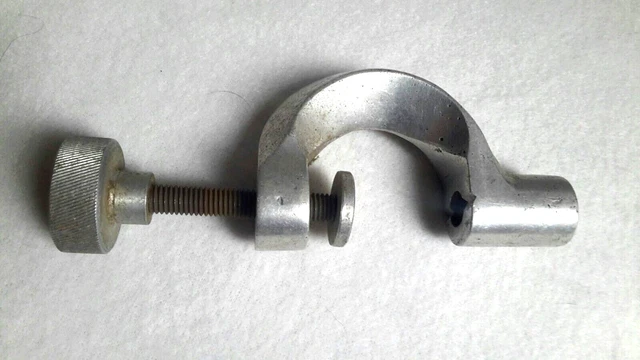 Ancien Support étau en Alu pour  Lampe atelier Type Gras, Mazda, Ravel
