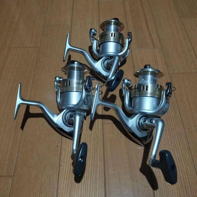 リールセット Blade 2000 & WORLD SPIN 4000 Daiwa World Spin 4000 Spinning Reel Japanese Version