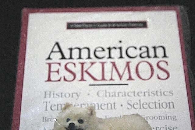 American Eskimos Dog Book Information on Breeds Puppy Characteristics   -DDDD ^