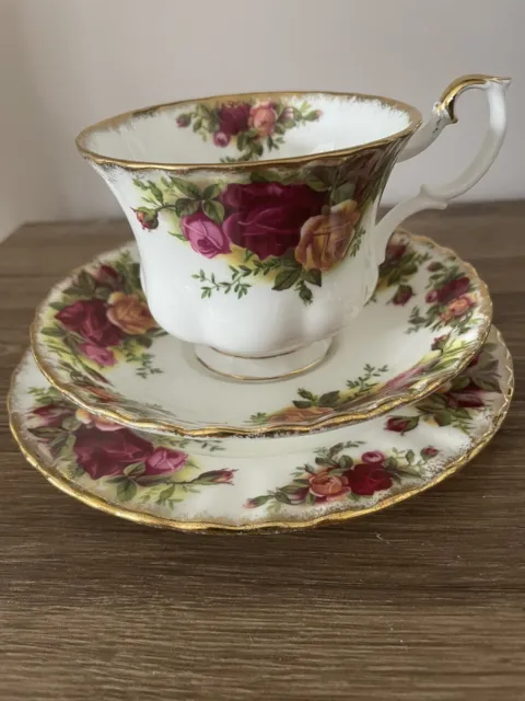 Royal Albert ~ Old Country Roses ~ Trio  ( Cup, Saucer & Side Plate )