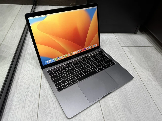 Apple MacBook Pro Retina 13.3" 2018 Touch Bar 256GB SSD 8GB Ram 2.3GHz Core i5