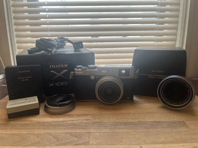 Fujifilm x100s Camera w/WLC-x100 Wide Conversion Lens, Accessories