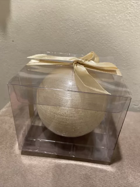 Vela redonda bronceada de 4