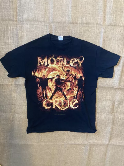 Motley Crue L Black Concert T-Shirt Las Vegas 2013 Evening in Hell short sleeve