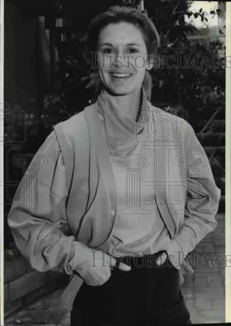 1990 Press Photo Actress Stephanie Zimbalist stars in Caroline, on CBS.