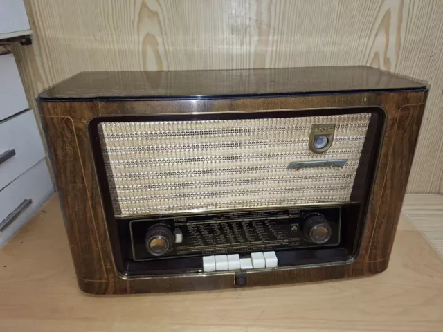 Röhrenradio Grundig 2012