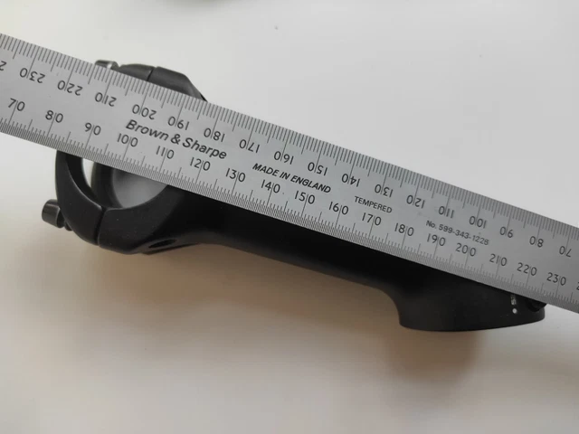 Semi integrated/continuously curving stem/Grips/Bar ~110mm Stem Length Boardman 6