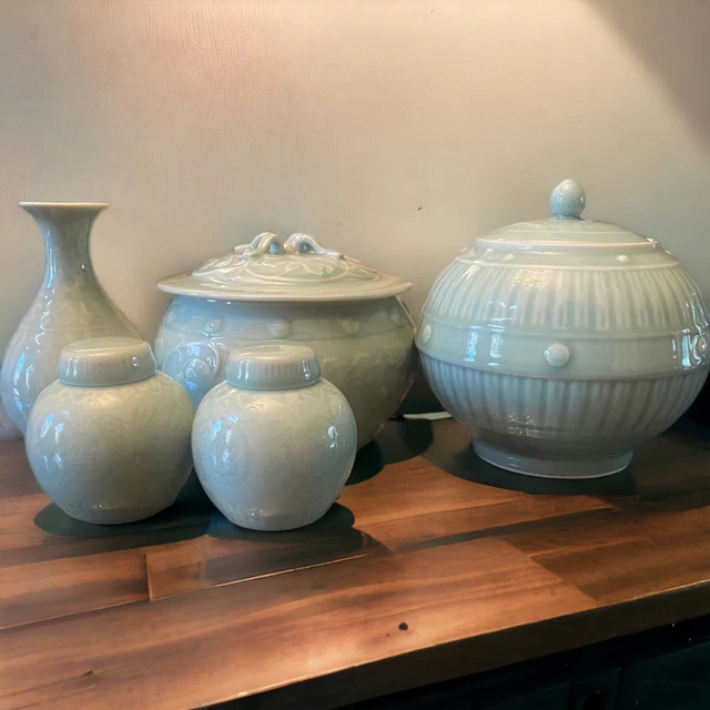 Celadon Vintage Set Of 5  China Green Glazed  Light Topaz Floral Pot with Lid