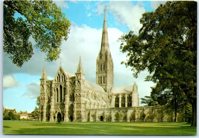 Postcard - Salisbury Cathedral, West Front - Salisbury, England