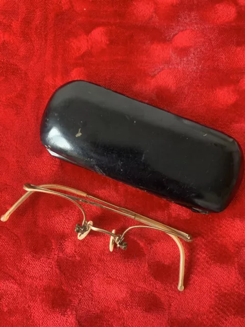 ANTIKE BRILLE OHNE GLAS - GOLDFARBEN - MIT ORIGINALEM METALL ETUI(gestempelt 20) 2