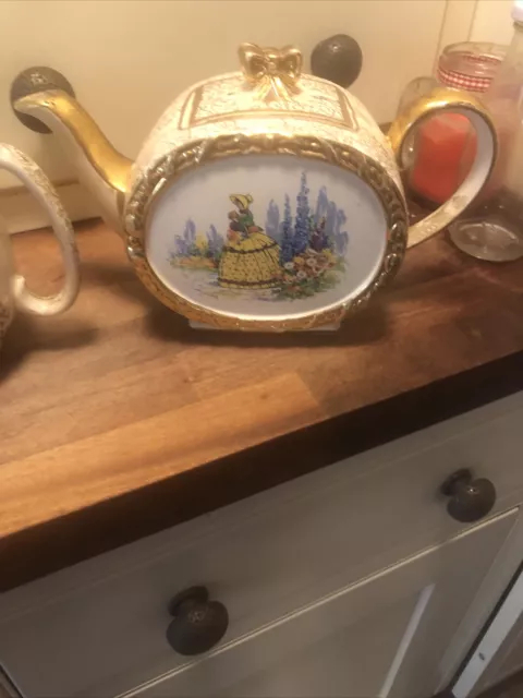 Sadler Antique Crinoline Lady Teapot Set Five Items
