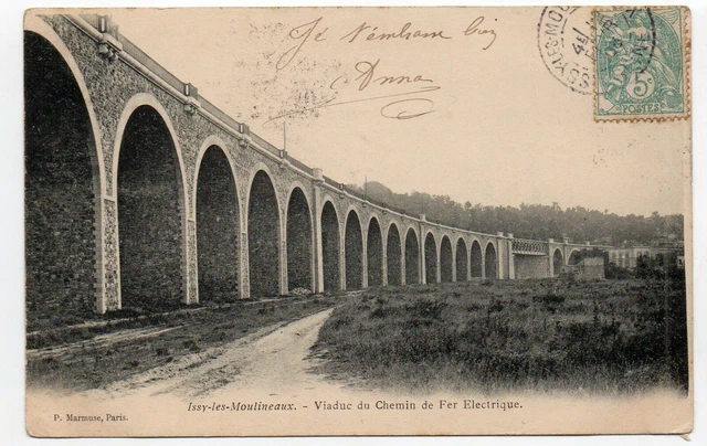 ISSY LES MOULINEAUX - Hauts de Seine - CPA 92 - le viaduc du chemin de fer