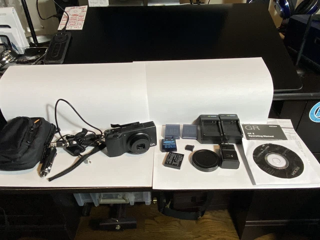 [Near Mint] RICOH GR II 16.2 MP Digital Compact Camera - Black 10