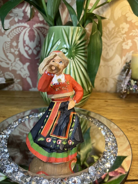 NORWEGISCHE HENNING HANDGESCHNITZTE Bunad Prillar Guri Holzfigur